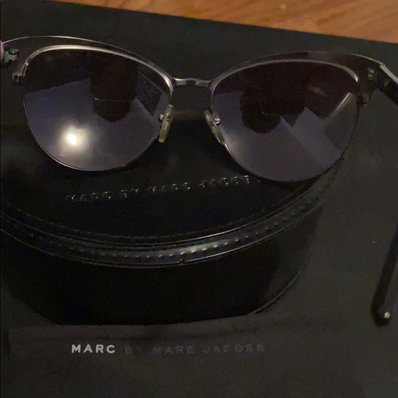 Marc by Marc Jacobs black cat eye sunglasses - Picture 5 of 5
